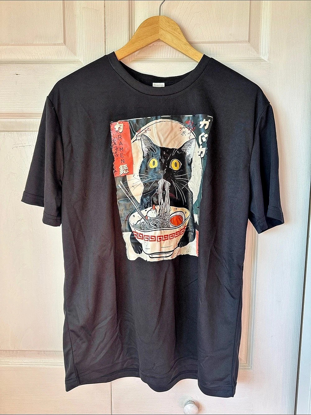 Graphic Short Sleeve Tee in Black Large Brand New